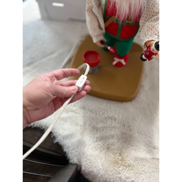 Santakins Animated Santas Workshop Elf With Paint Can 16" Electric Christmas Dec - Picture 7 of 9